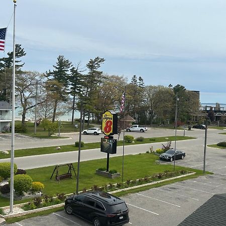 Super 8 By Wyndham Bridgeview Of Mackinaw City Ngoại thất bức ảnh