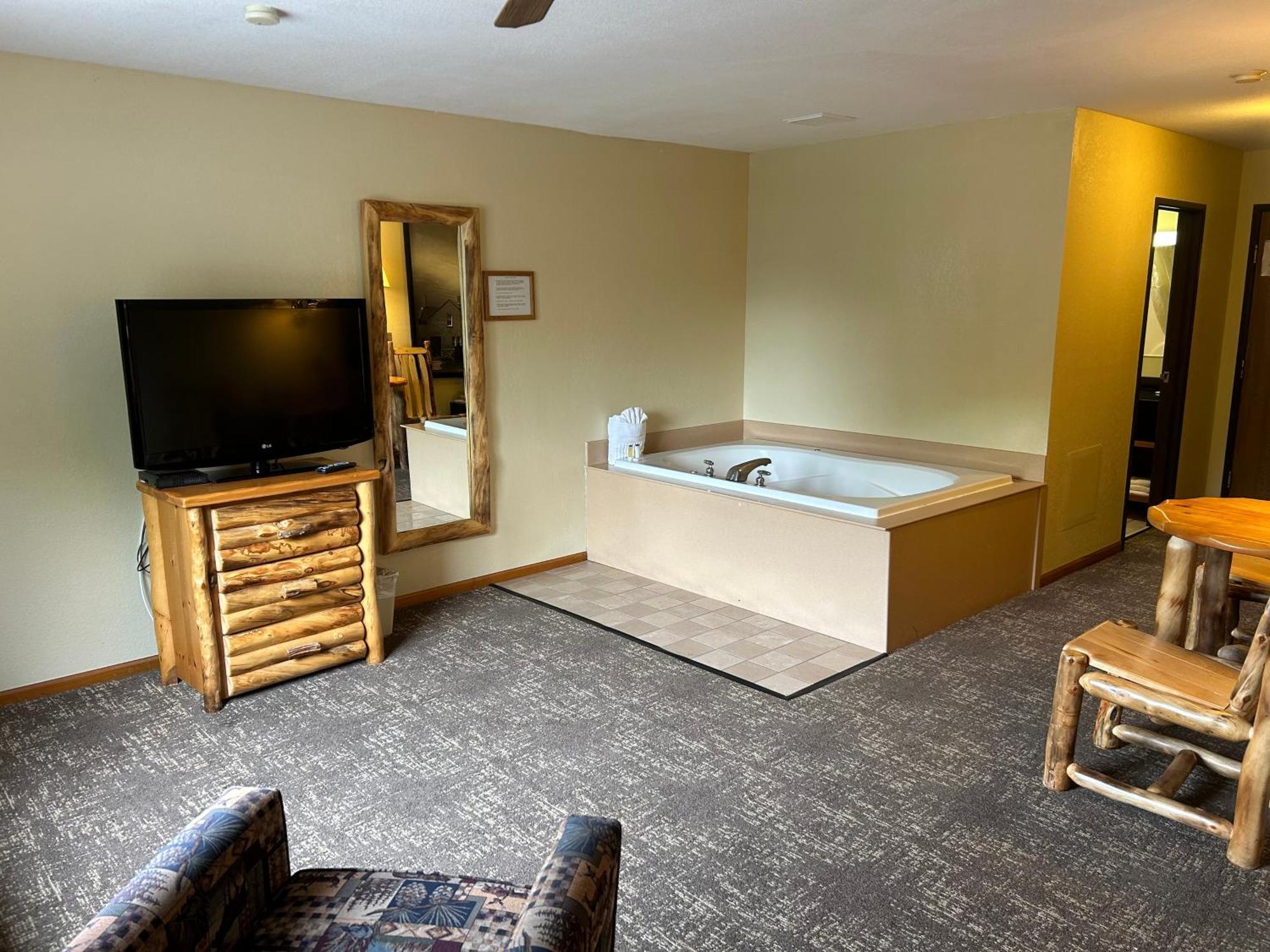 Super 8 By Wyndham Bridgeview Of Mackinaw City Ngoại thất bức ảnh