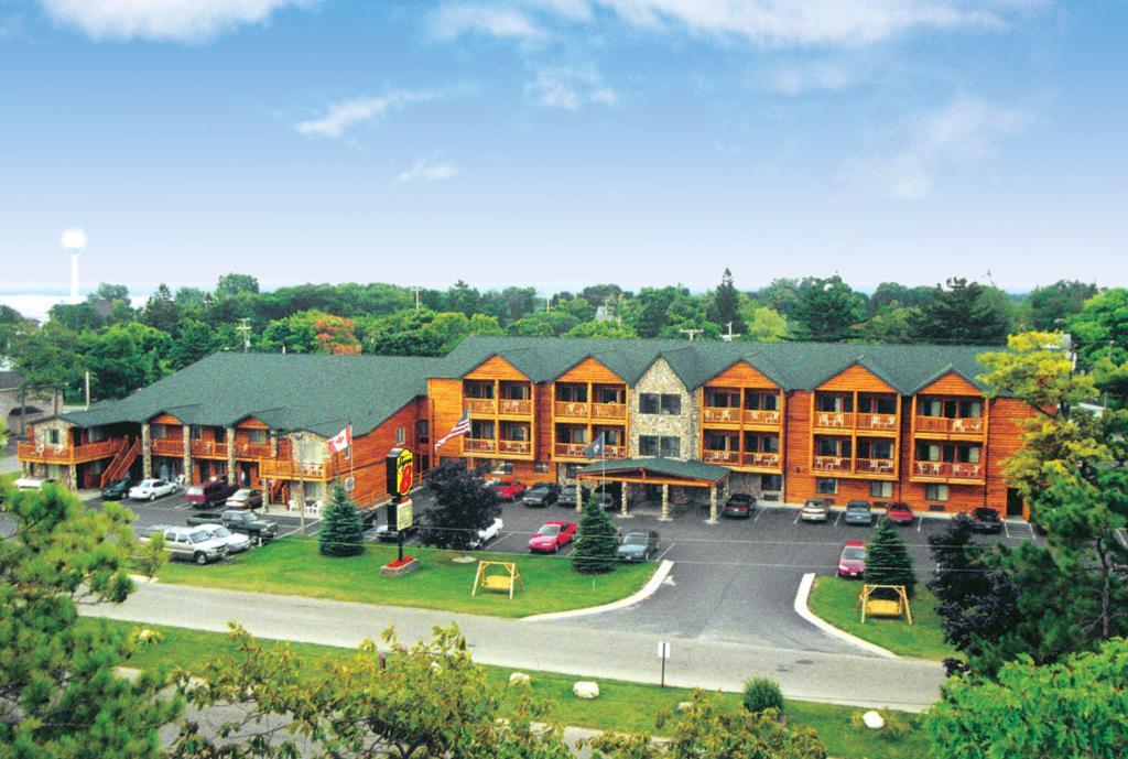 Super 8 By Wyndham Bridgeview Of Mackinaw City Ngoại thất bức ảnh